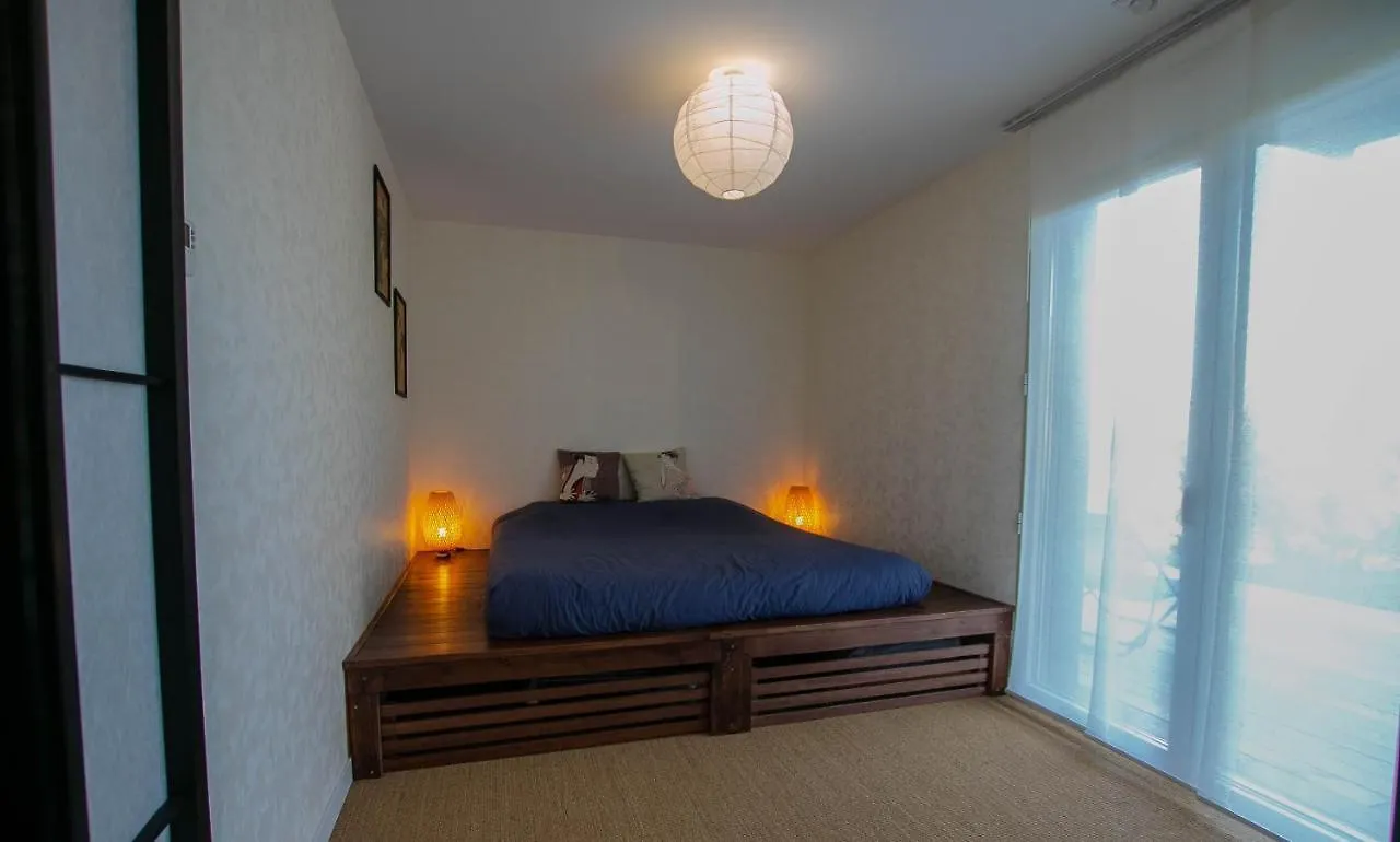 Gite Avec Piscine Privee A Interieure, Jacuzzi & Sauna Saint-Cassin Apartment